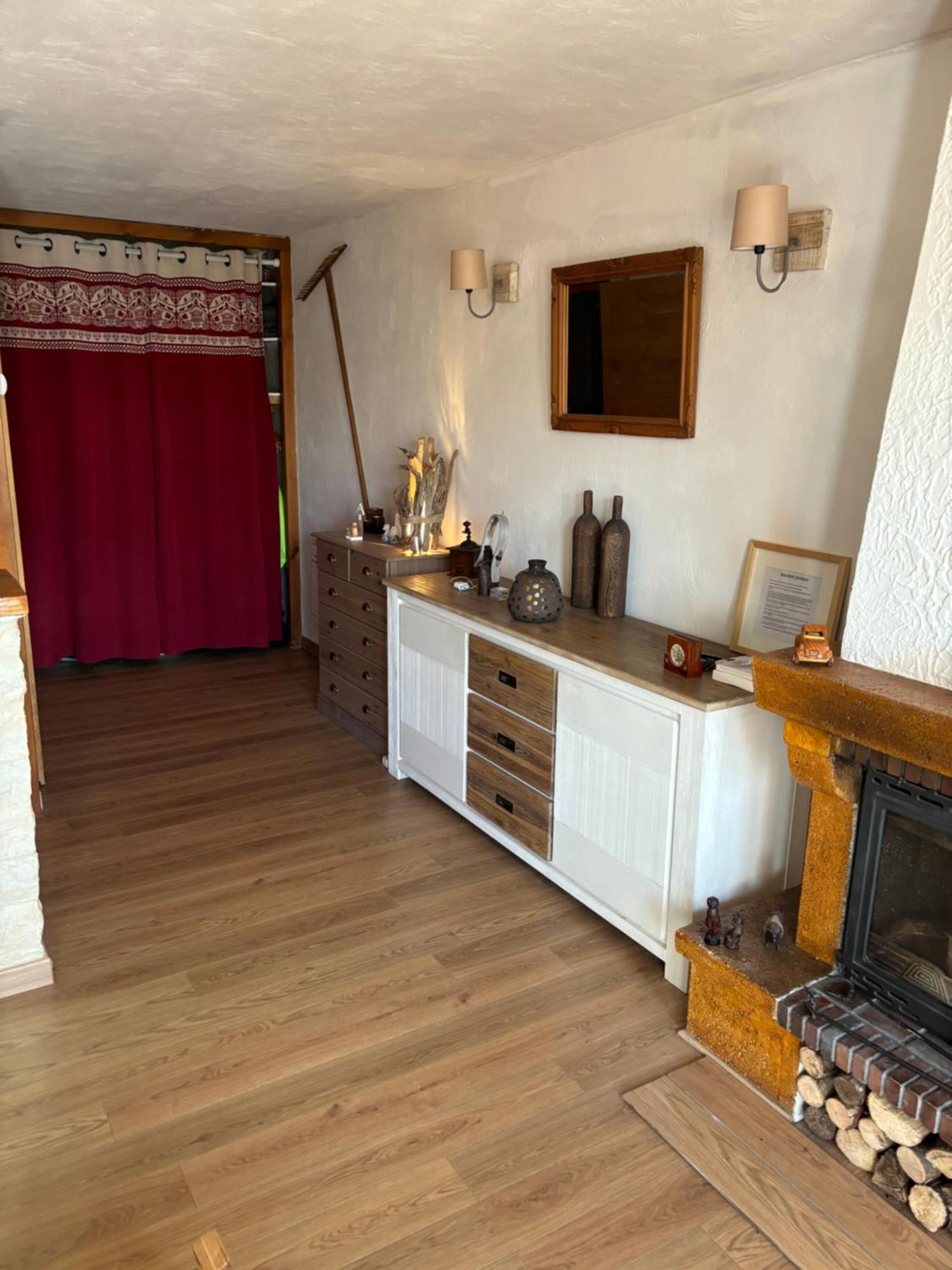 Apartment Avec Cheminee Et Jardin